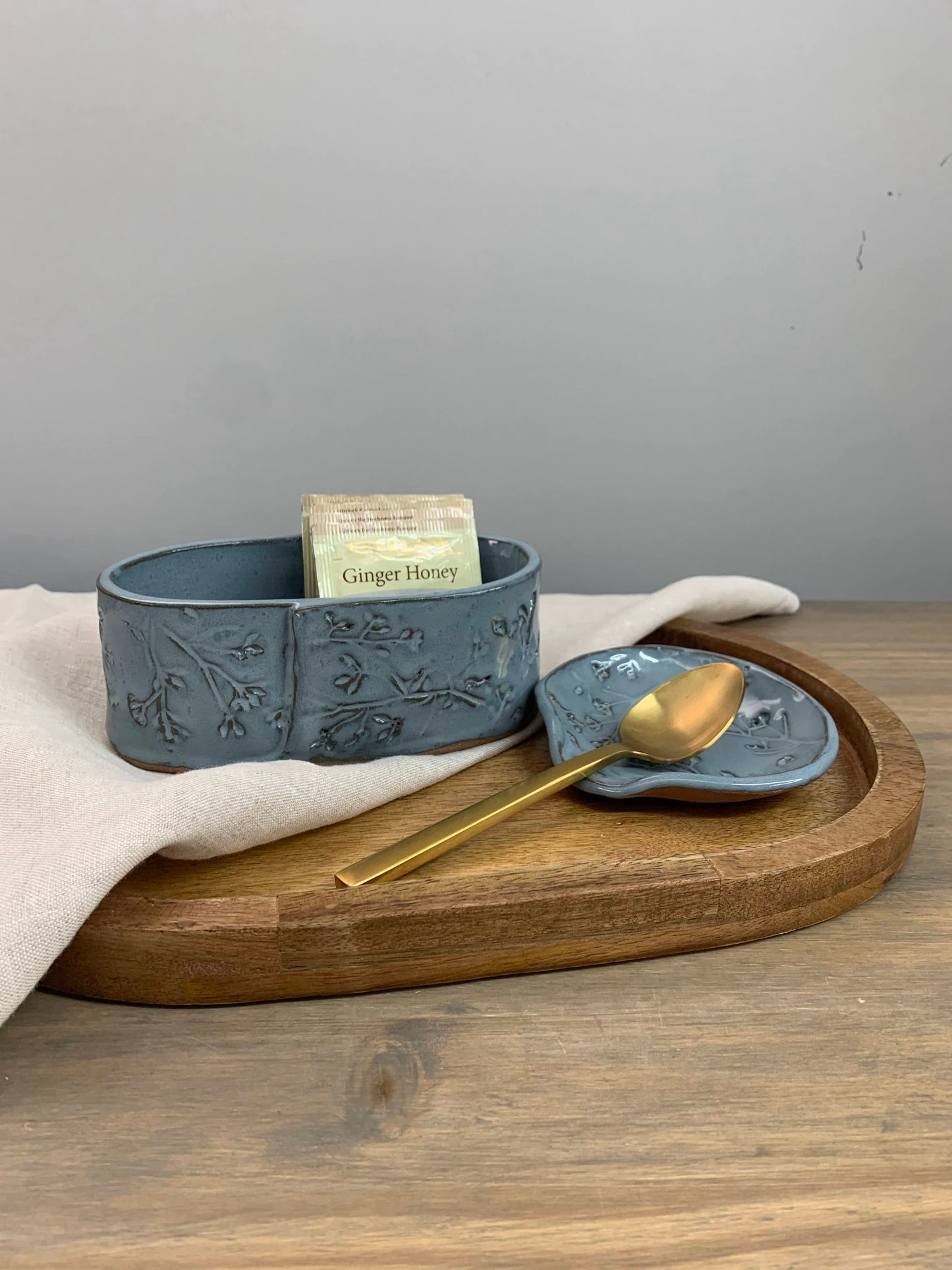Branch & Berry Tea Organizer | Countertop Storage Caddy | Tea Gift