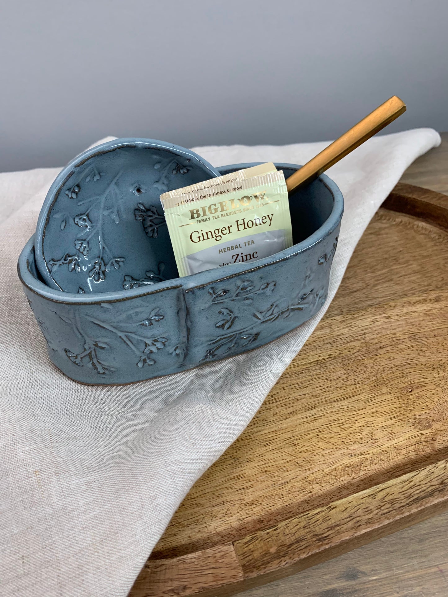 Branch & Berry Tea Organizer | Countertop Storage Caddy | Tea Gift