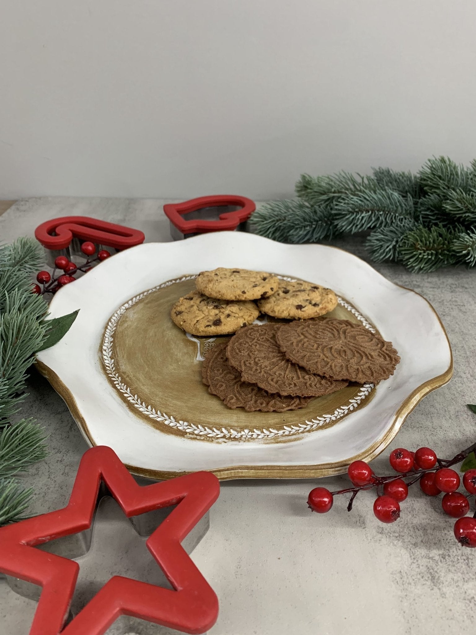 Ruffled Gingerbread House Plate - Elevate Ceramics Co.
